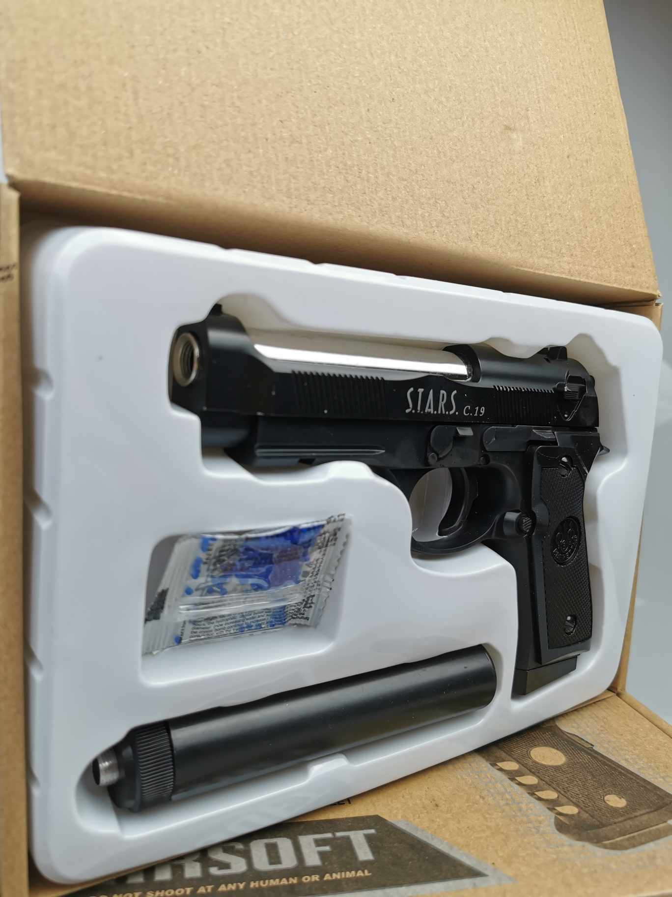 Airsoft metalinis pistoletas BERETTA C19 (6)