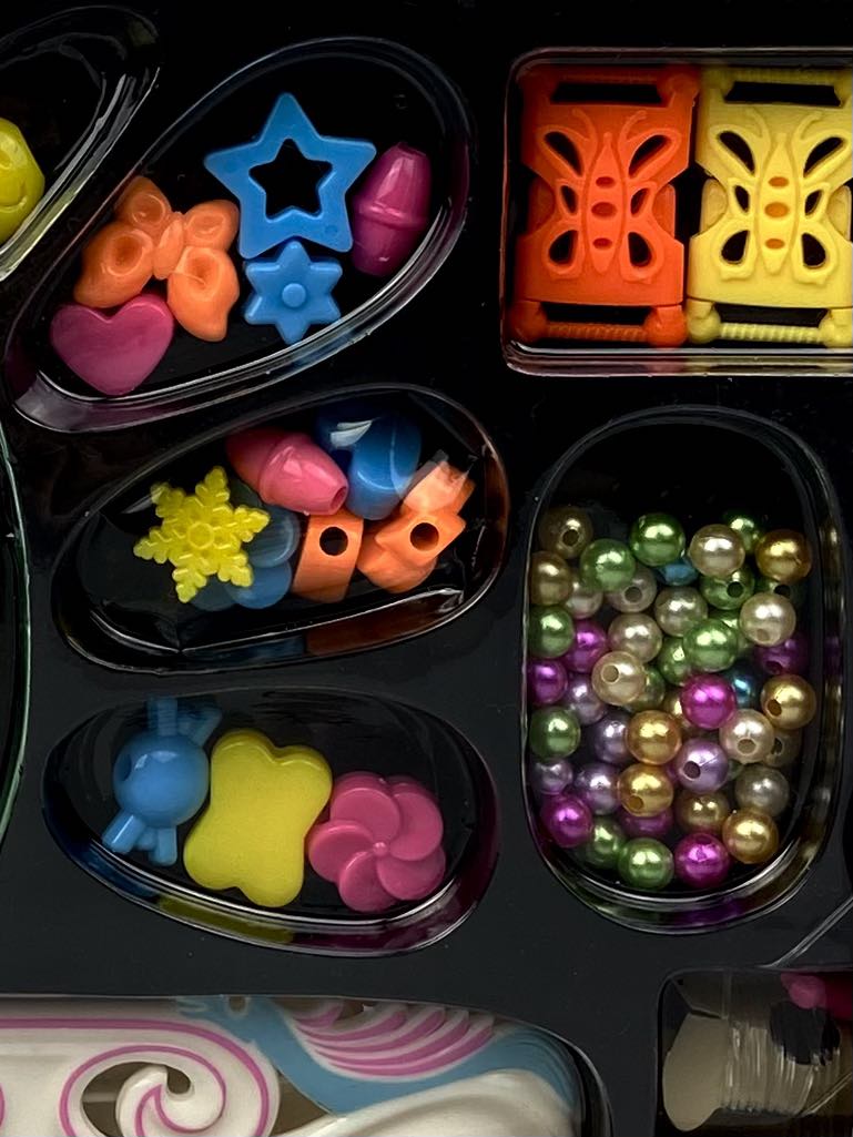 Karoliukų vėrimo rinkinys apyrankės gaminti (1)